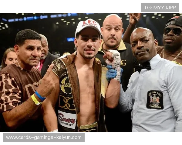 拳击世界排名：小罗伯特·加西亚力压众强敌，攀升至第一